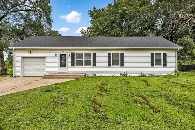 Popular Holmes Hills Real Estate