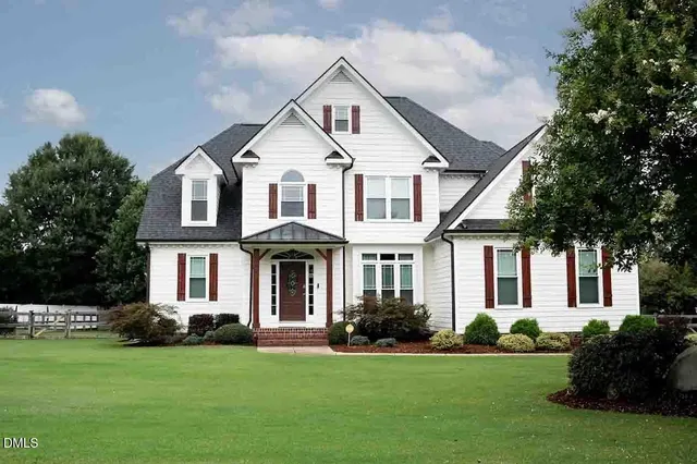 Expensive Autumn Trace Real Estate