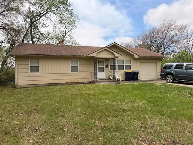 Popular Terrace Lake Gardens Real Estate