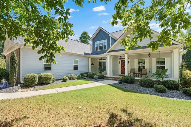 Popular Country Lake Estates Real Estate