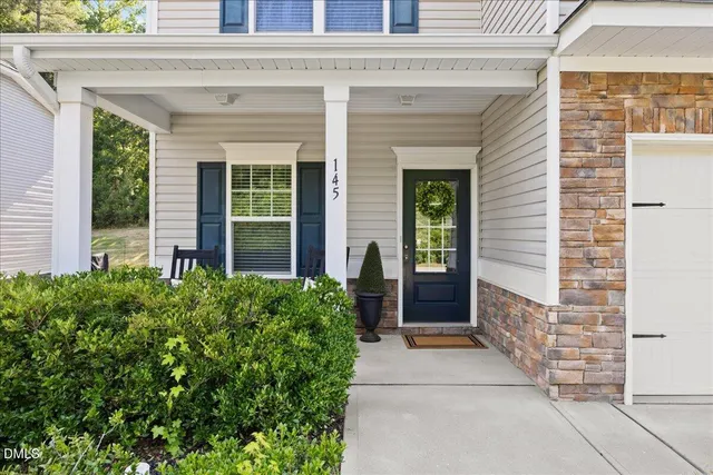 Popular Vandora West Real Estate