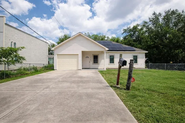 Popular Carolina Gardens Real Estate