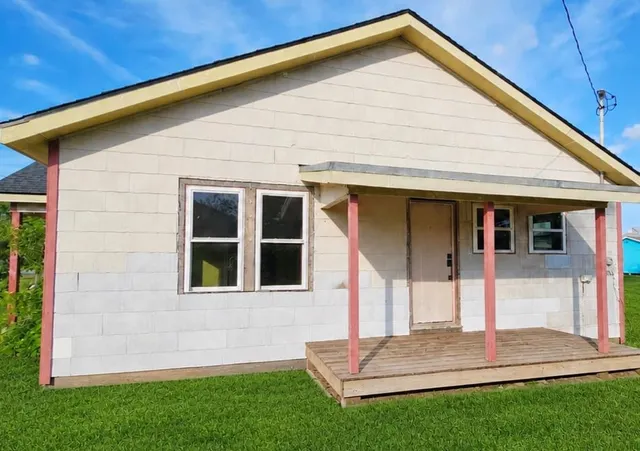 Popular Port Bolivar Real Estate