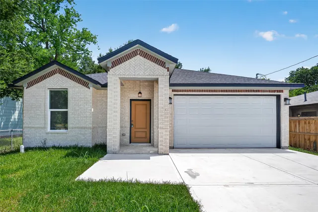 Popular St Charles Place Real Estate