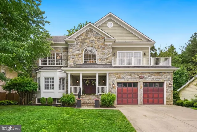 Popular Bradmoor Real Estate