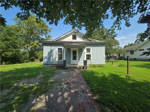Cheap Effingham Real Estate