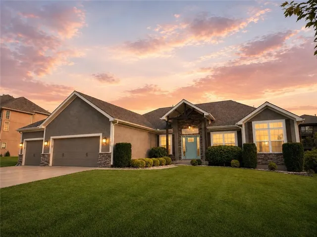 Popular The Pines Real Estate