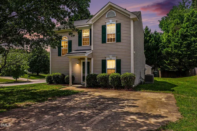 Popular Avington Place Real Estate