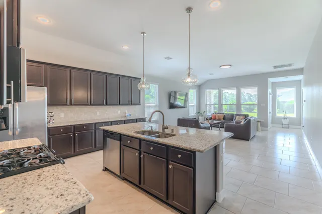 Popular Hampton Crk Sec 6 Real Estate