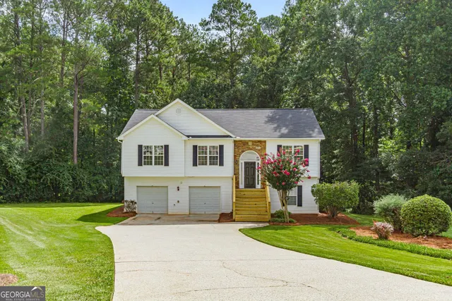 Popular Thompson Woods Real Estate