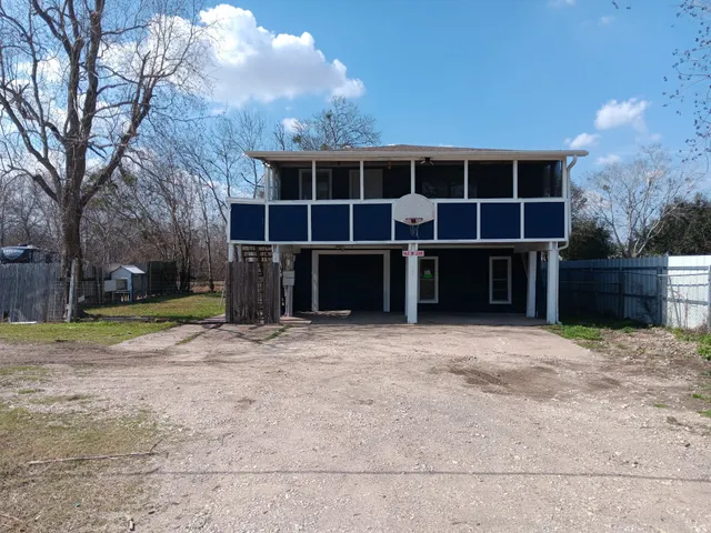Popular Manvel Acres Real Estate
