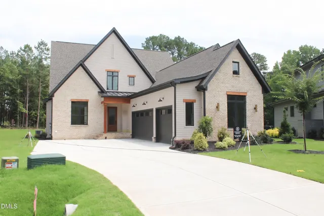 Popular Lilys Meadow Real Estate
