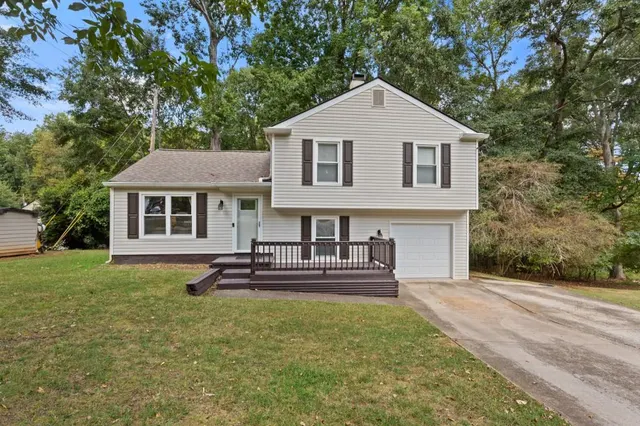 Popular Hickory Ridge Real Estate