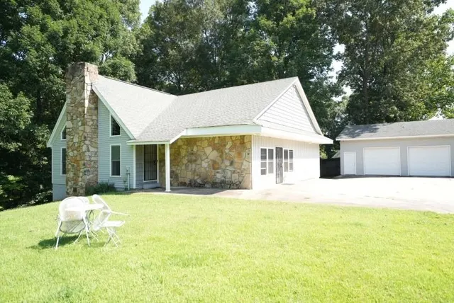 Popular Wisteria Way Real Estate