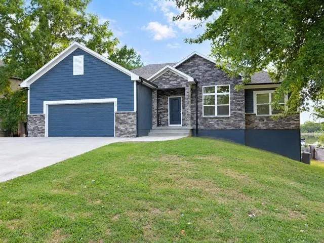 Popular Lakeside at Loch Leanard Real Estate