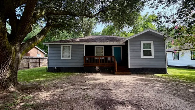 Popular Lee Land Real Estate