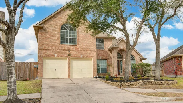 Popular Bay Pointe Real Estate