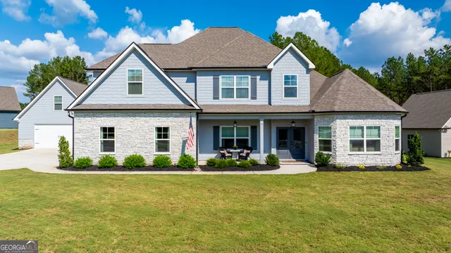 Expensive Fox Hall Real Estate