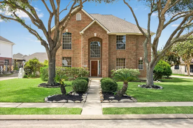Expensive Villages of Edgewater Estates Real Estate