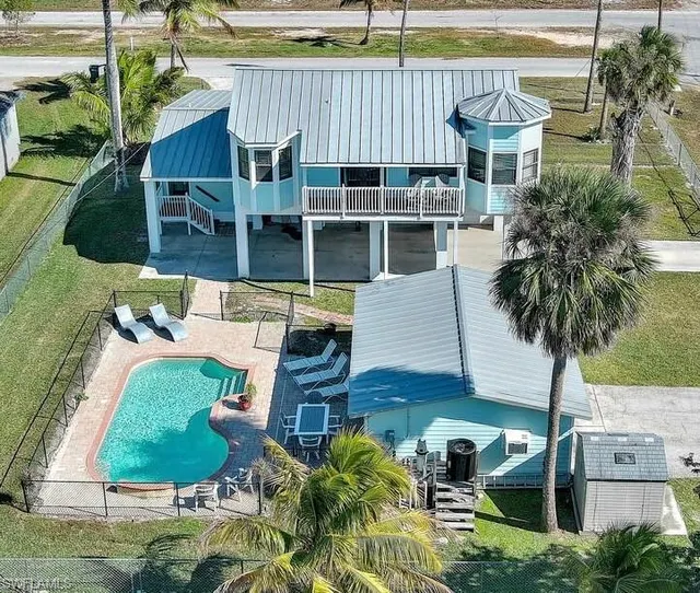 Popular Everglades City Real Estate