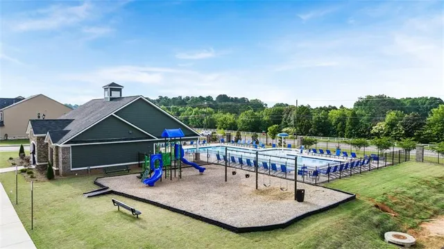 Popular THE GATES AT PATES CREEK Real Estate