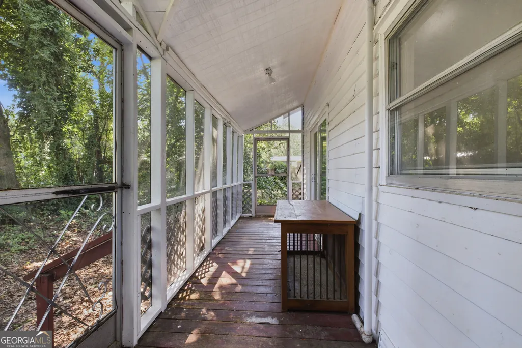 Listing Thumbnail Image 36