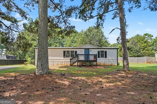 Popular HAMPTON WOODS Real Estate