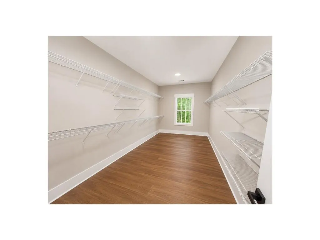 Listing Thumbnail Image 20