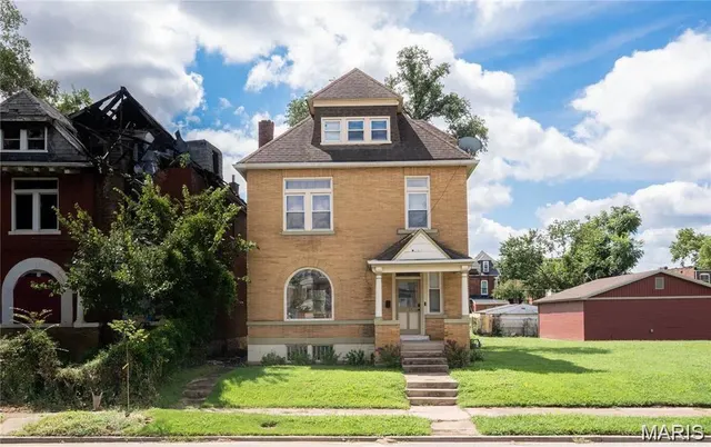 Popular Cabanne Add Real Estate