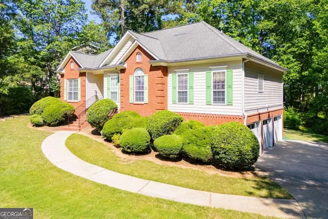 Cheap Windsor Pond Real Estate