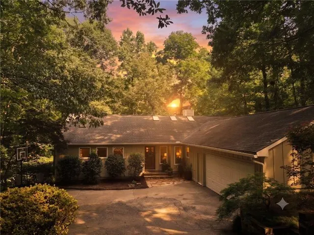 Popular KINGS MILL Real Estate