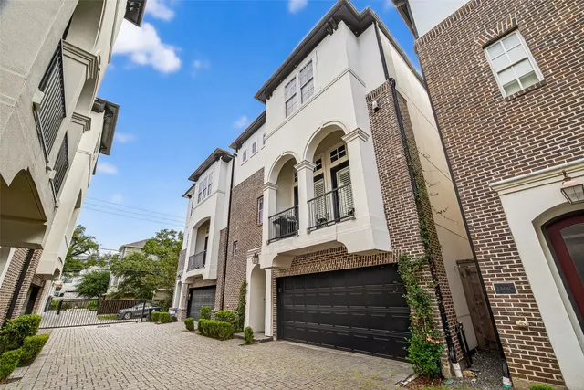 Popular Charleston Crest Real Estate