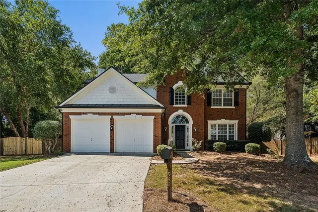 Popular Woodlands Real Estate