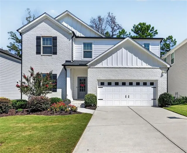 Popular ARBOR GREEN PH 2 Real Estate