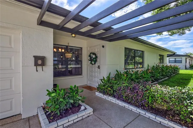Popular CROSS BAYOU ESTATES 1ST ADD Real Estate