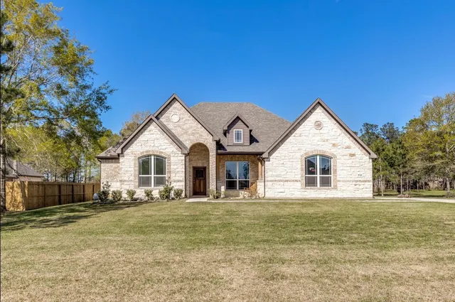Popular Deer Pines Real Estate