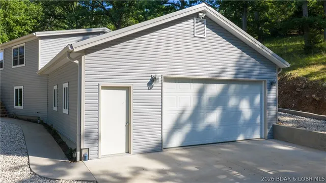 Popular J  Real Estate