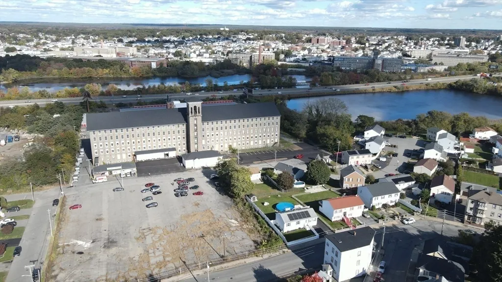 1 Lewiston St Fall Riv, Fall River, MA 02721