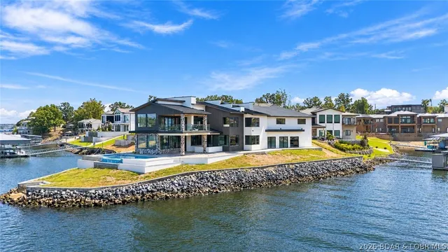 Popular Shooters 21 Real Estate