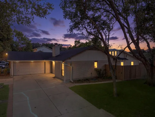 Popular Rolling Green Real Estate