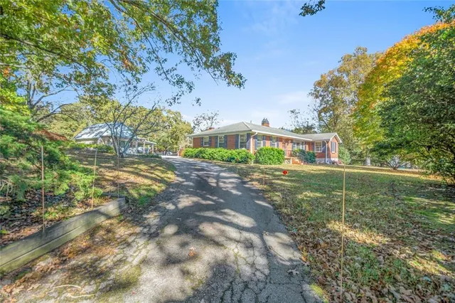 Popular ROSEBUD RD Real Estate