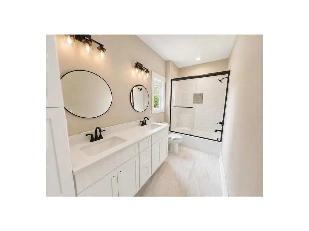 Listing Thumbnail Image 18