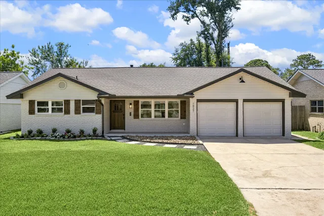 Popular Lazybrook Real Estate