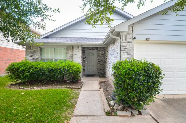 Popular Eaglewood Sec 5 Real Estate