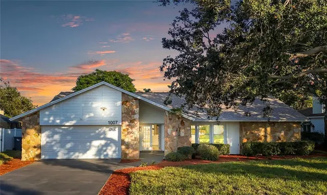 Popular PINE MEADOW Real Estate