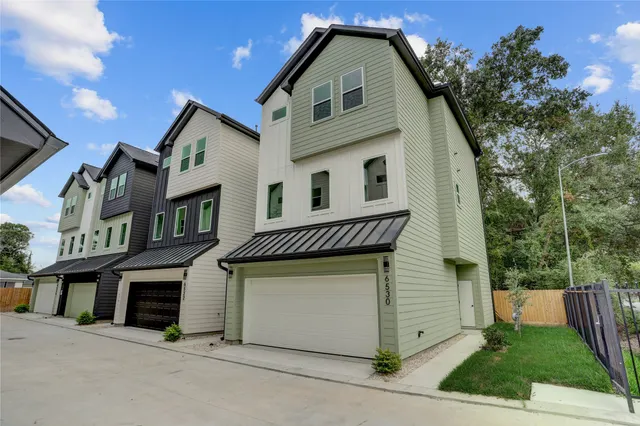 Popular Goldspier Court Real Estate
