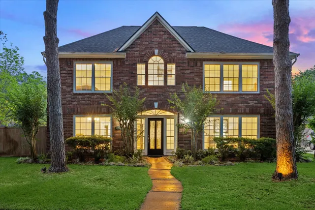 Popular Riverbend North Real Estate