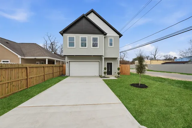 Popular Hoover Place Real Estate