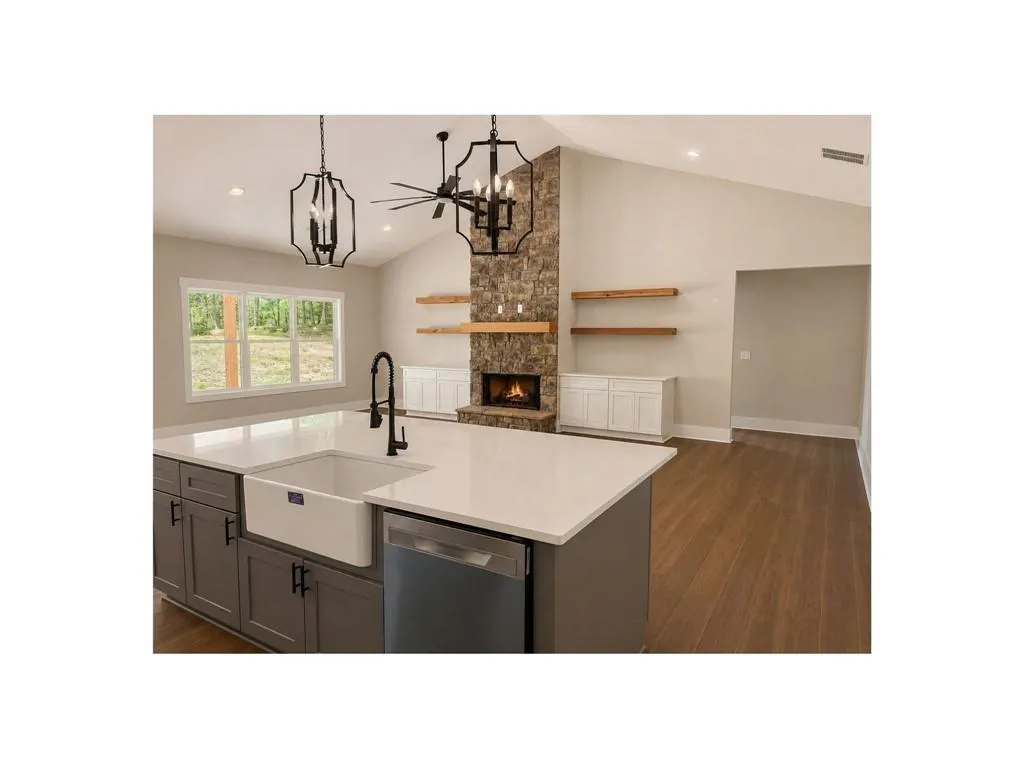 Listing Thumbnail Image 8