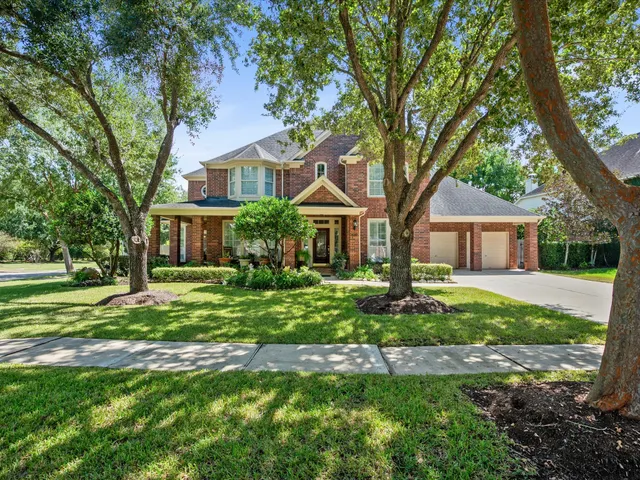 Popular Waterside Estates Real Estate